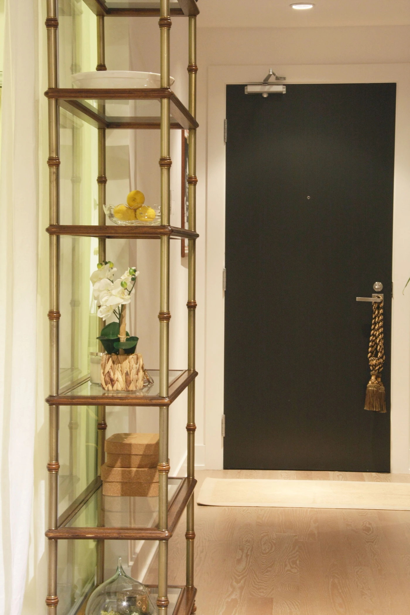 Lawrence Park Pied-à-Terre — Eclectic, evolving interior design, image 1