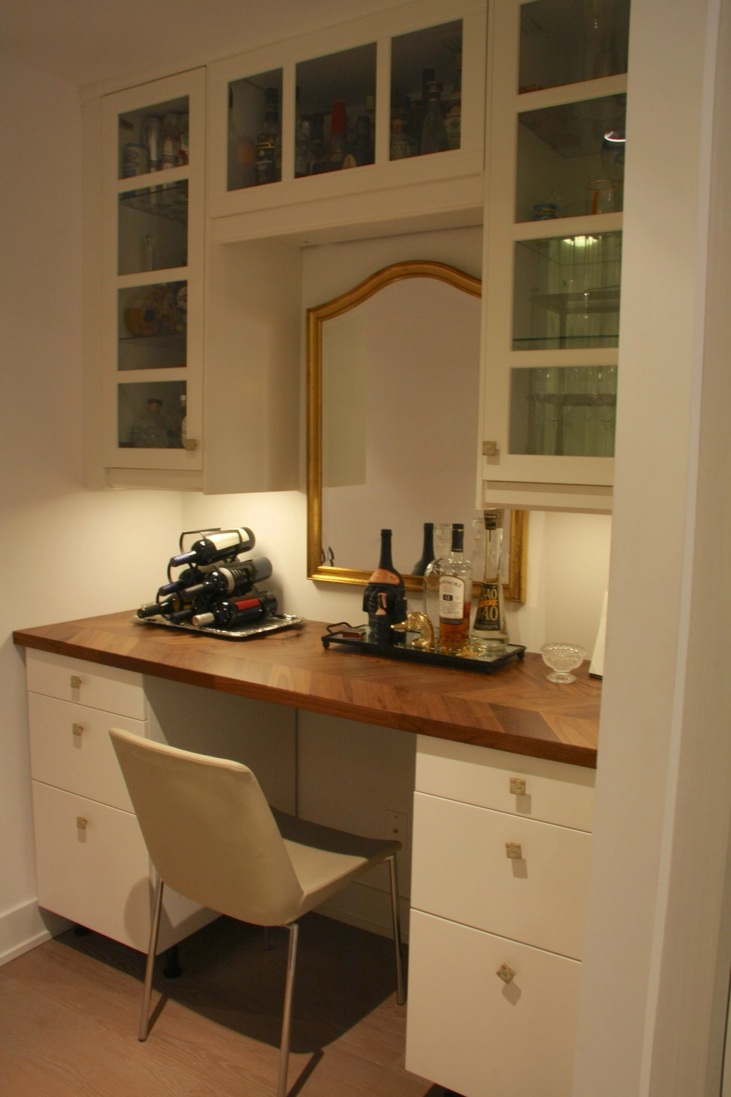 Lawrence Park Pied-à-Terre — Eclectic, evolving interior design, image 3