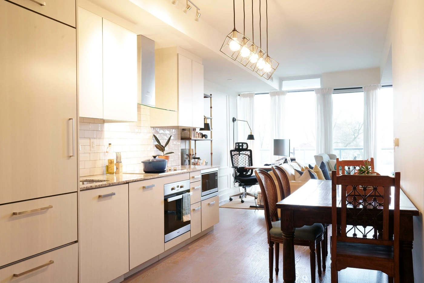 Lawrence Park Pied-à-Terre — Eclectic, evolving interior design, image 6