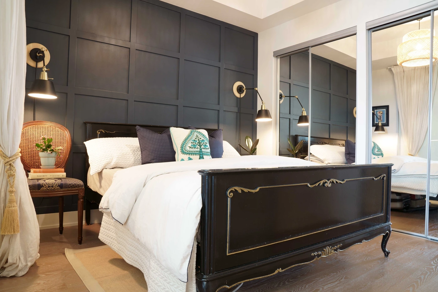 Lawrence Park Pied-à-Terre — Eclectic, evolving interior design, image 9
