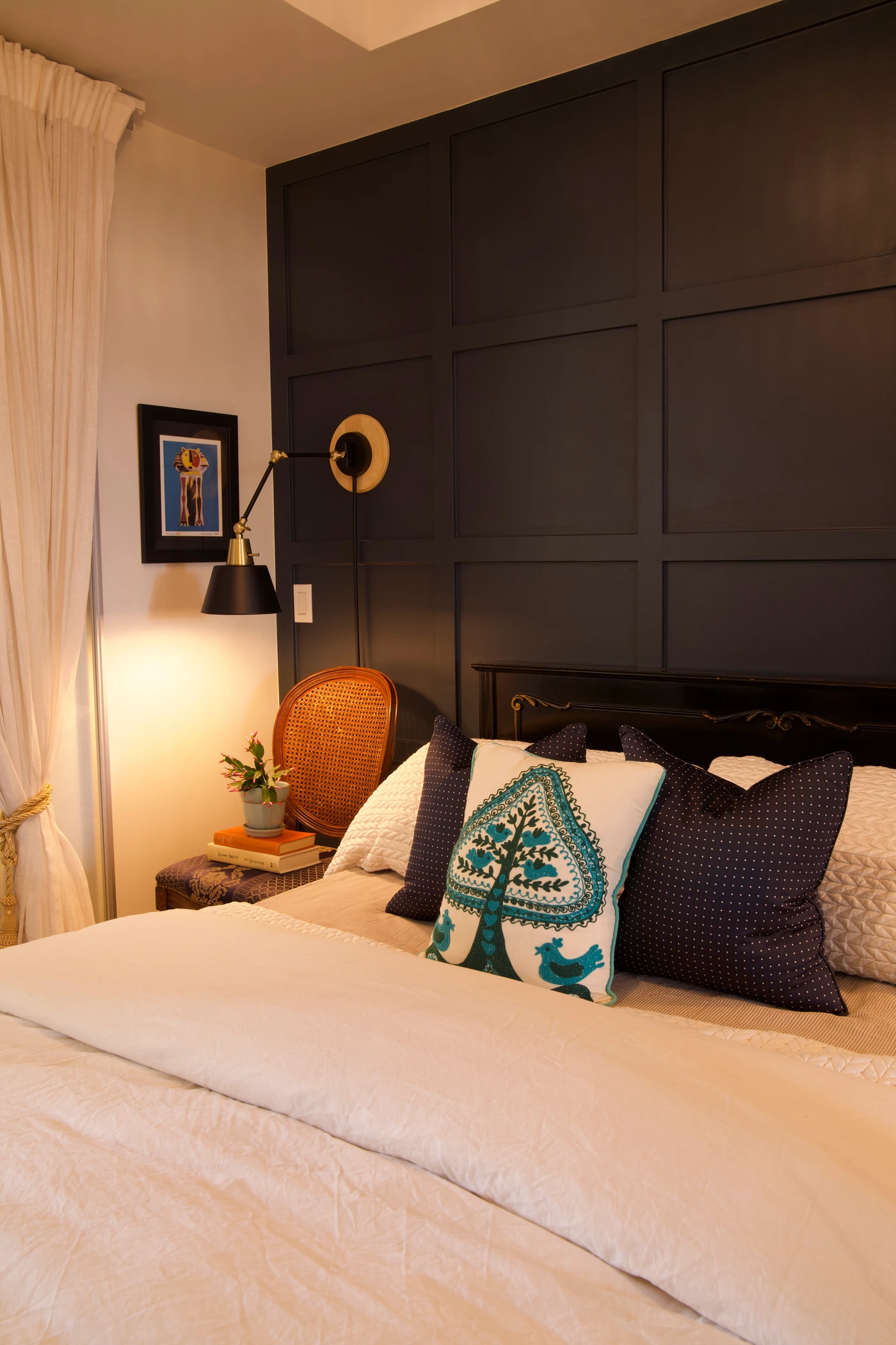 Lawrence Park Pied-à-Terre — Eclectic, evolving interior design, image 10