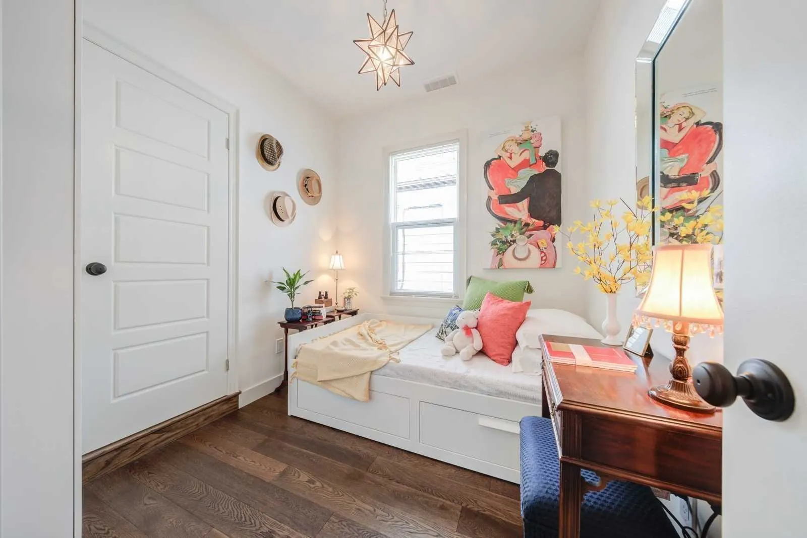 Uptown Century Home — image 37