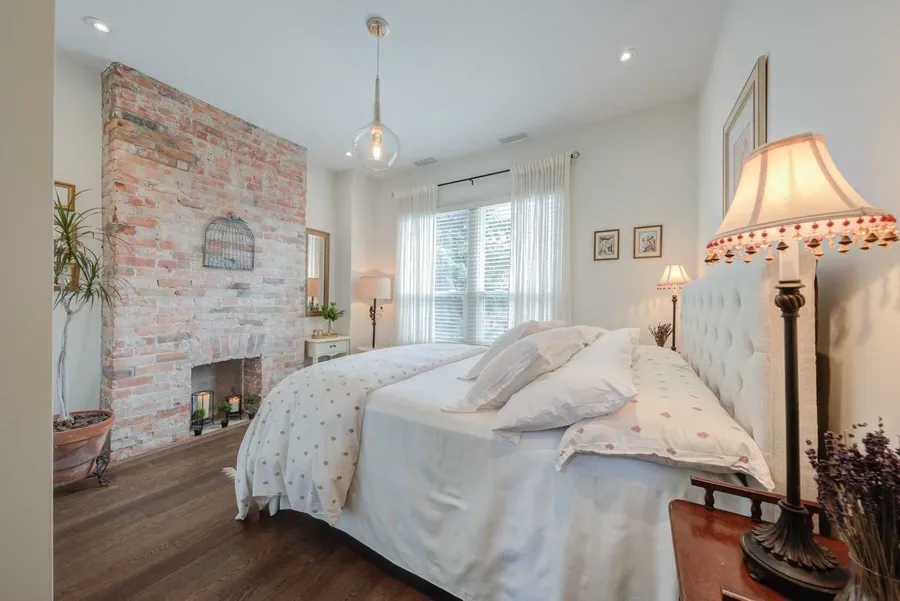 Uptown Century Home — image 38