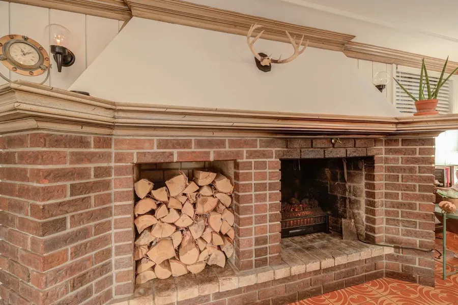 Uptown Century Home — image 51